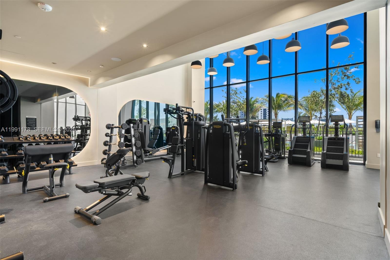 580 72nd St #1402 Miami Beach, FL 33141