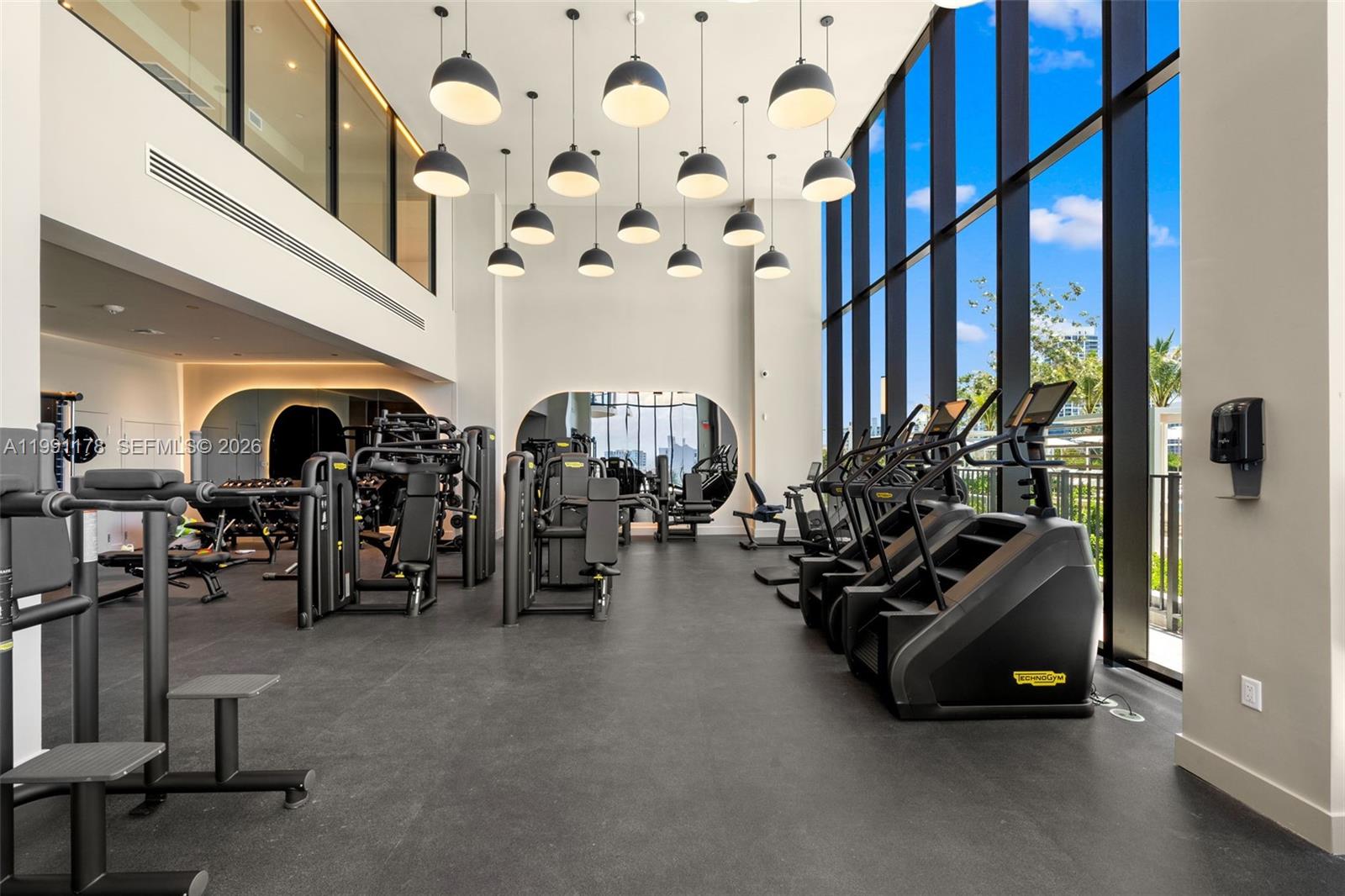 580 72nd St #1402 Miami Beach, FL 33141