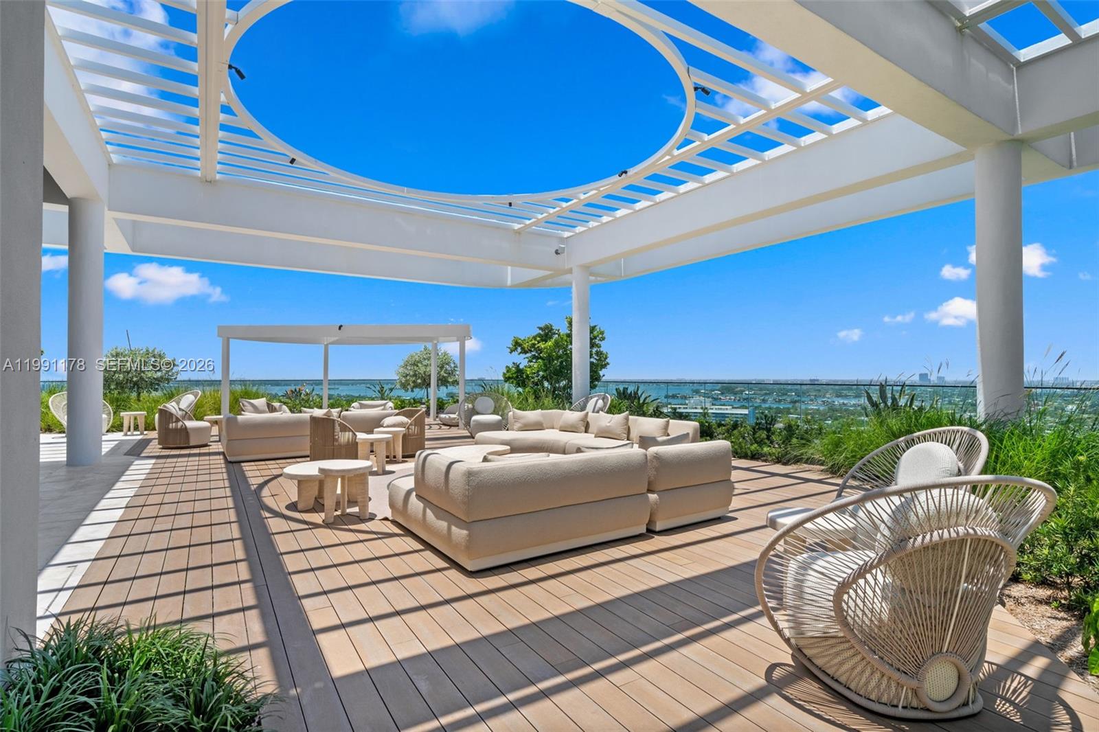 580 72nd St #1402 Miami Beach, FL 33141