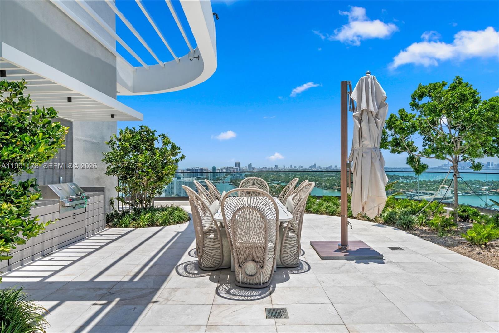 580 72nd St #1402 Miami Beach, FL 33141