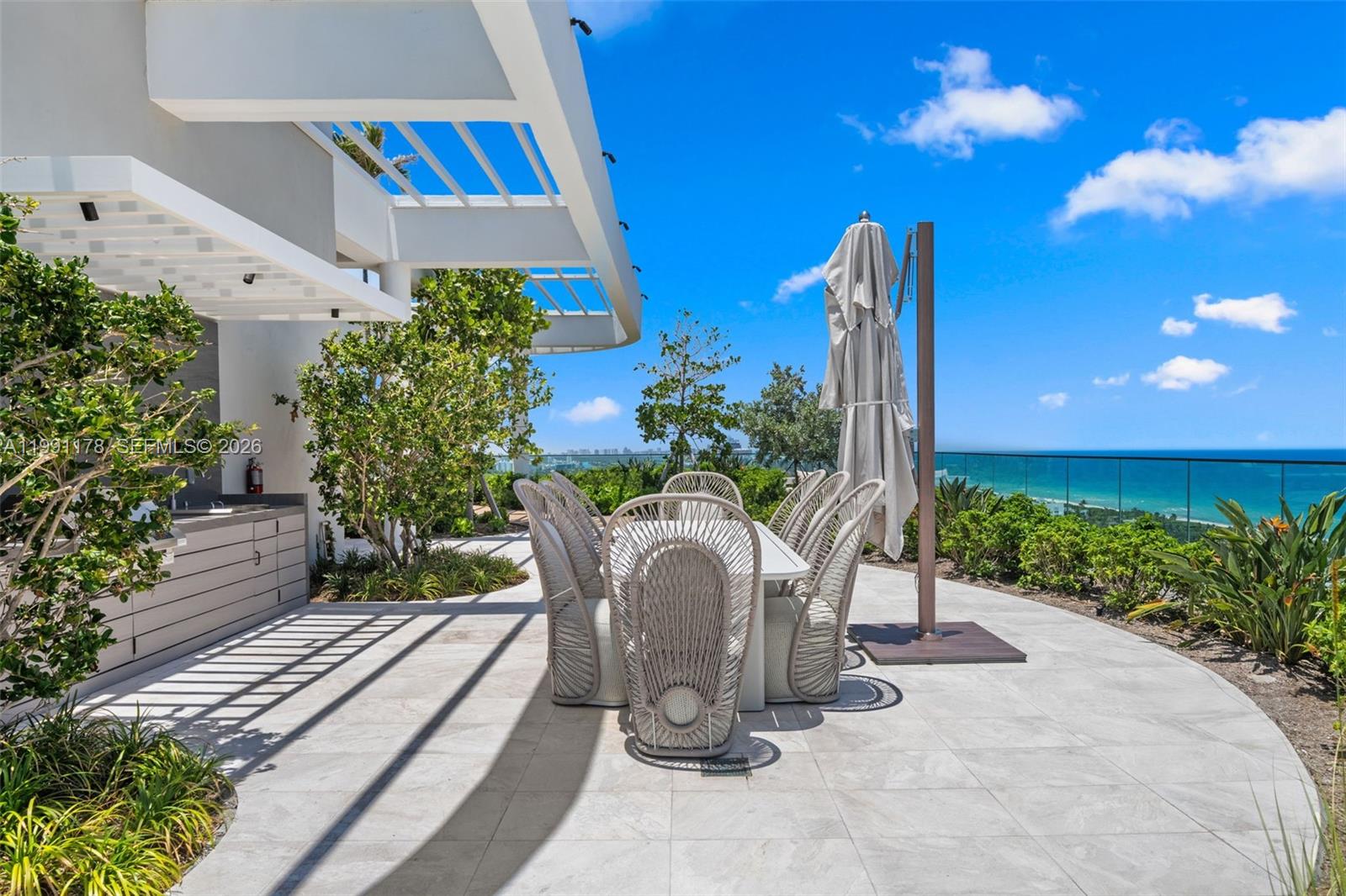 580 72nd St #1402 Miami Beach, FL 33141