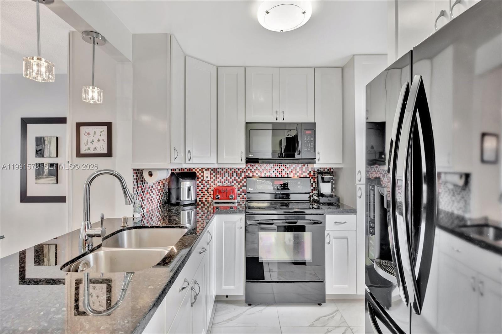 4705 NW 35th St #501 Lauderdale Lakes, FL 33319