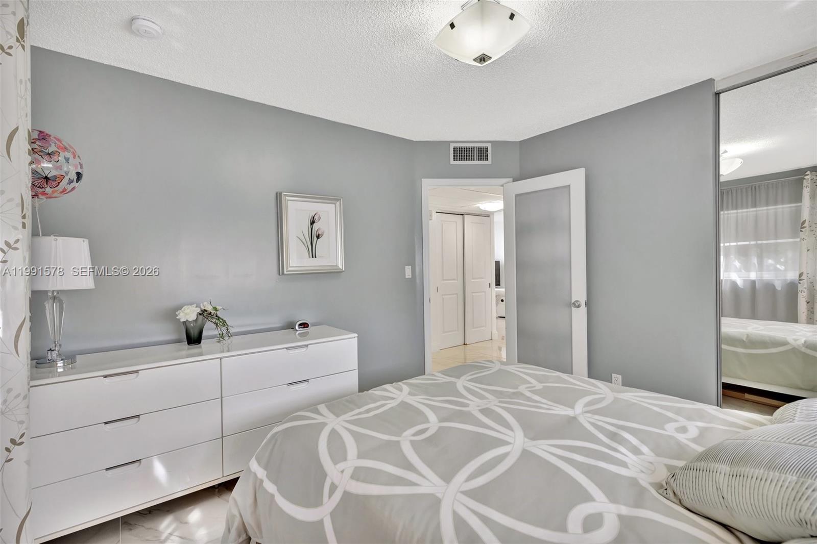 4705 NW 35th St #501 Lauderdale Lakes, FL 33319