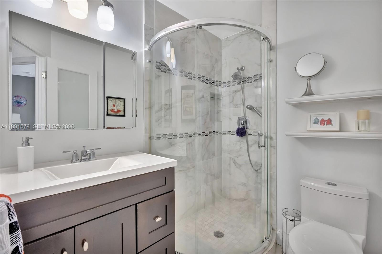 4705 NW 35th St #501 Lauderdale Lakes, FL 33319