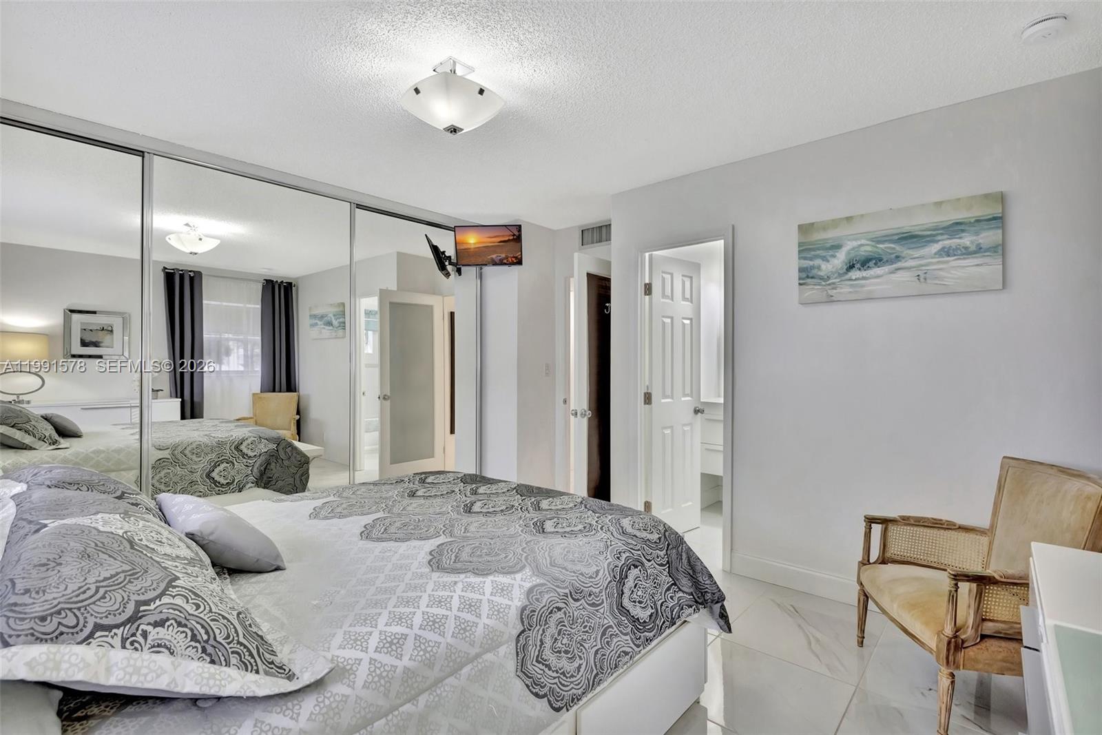 4705 NW 35th St #501 Lauderdale Lakes, FL 33319