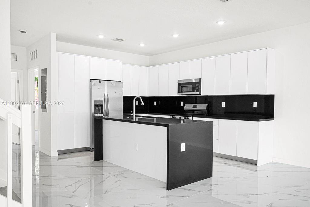 22555 SW 125th Ave Miami, FL 33170