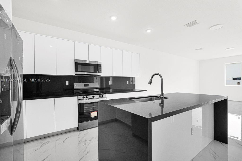 22555 SW 125th Ave Miami, FL 33170