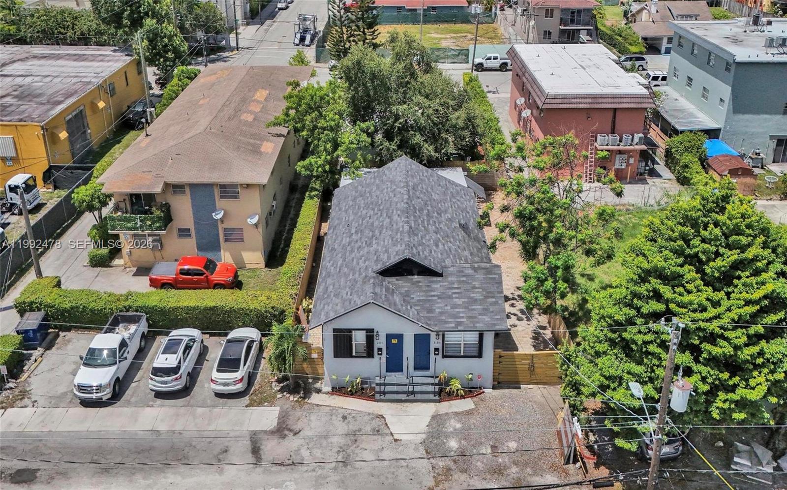 2135 SW 4th St Miami, FL 33135