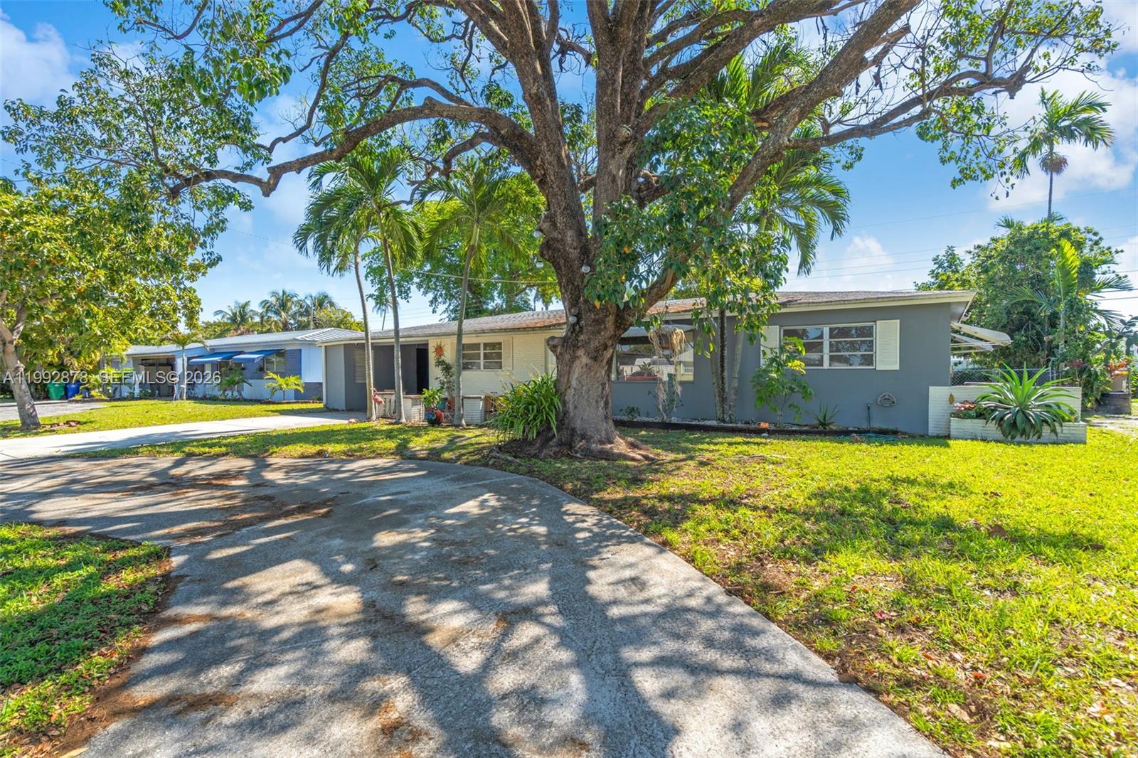 2221 Alcazar Dr Miramar, FL 33023