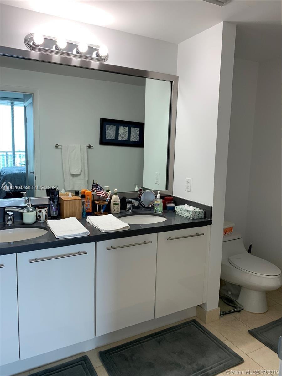 90 SW 3rd St #4008 Miami, FL 33130