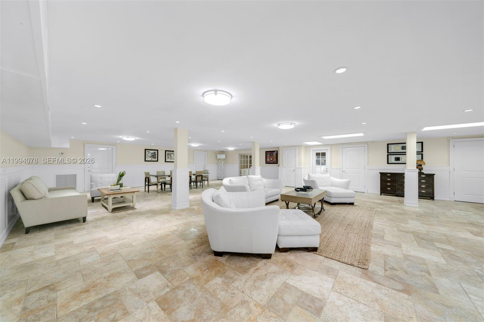 585 Arvida Pkwy Coral Gables, FL 33156