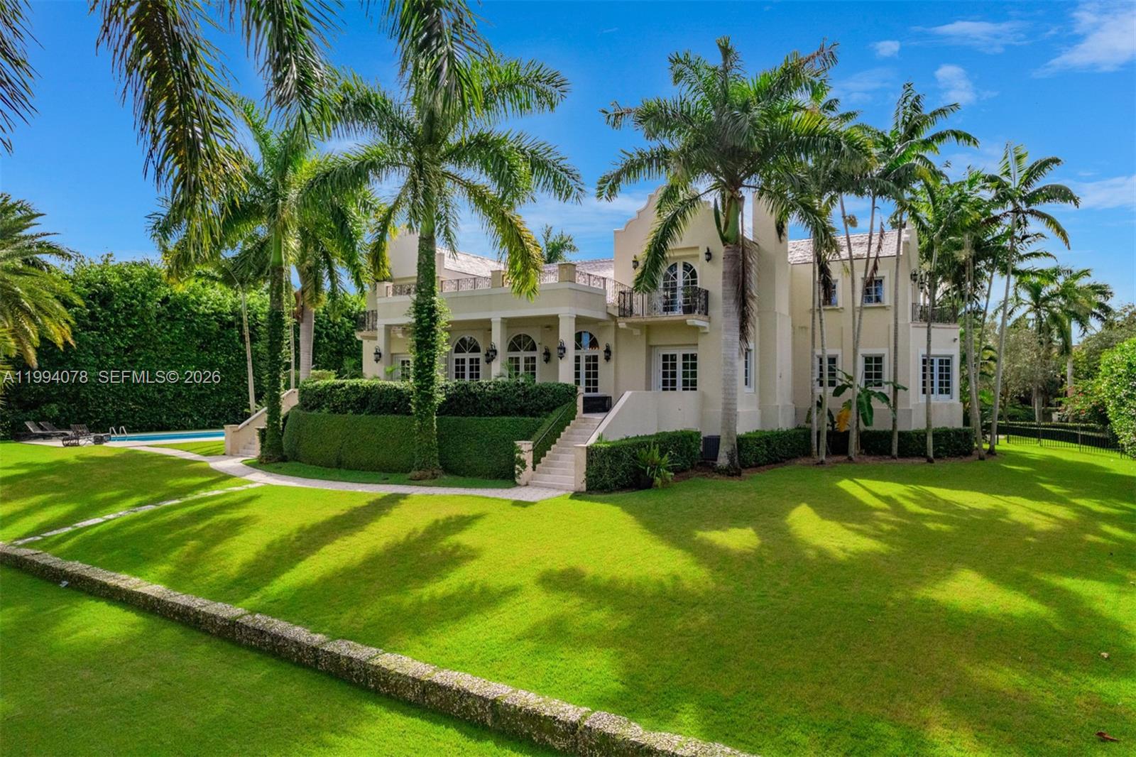585 Arvida Pkwy Coral Gables, FL 33156