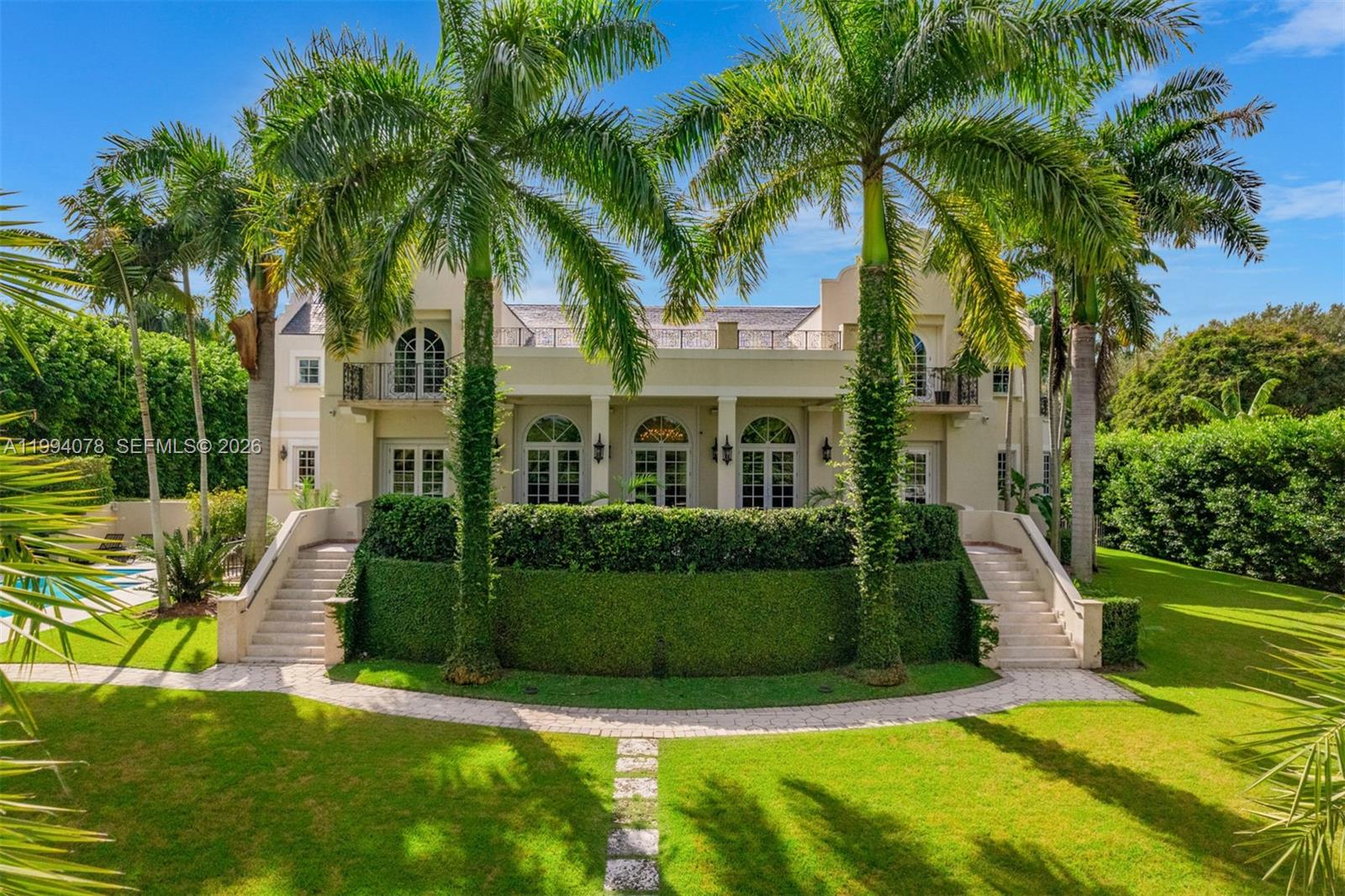 585 Arvida Pkwy Coral Gables, FL 33156