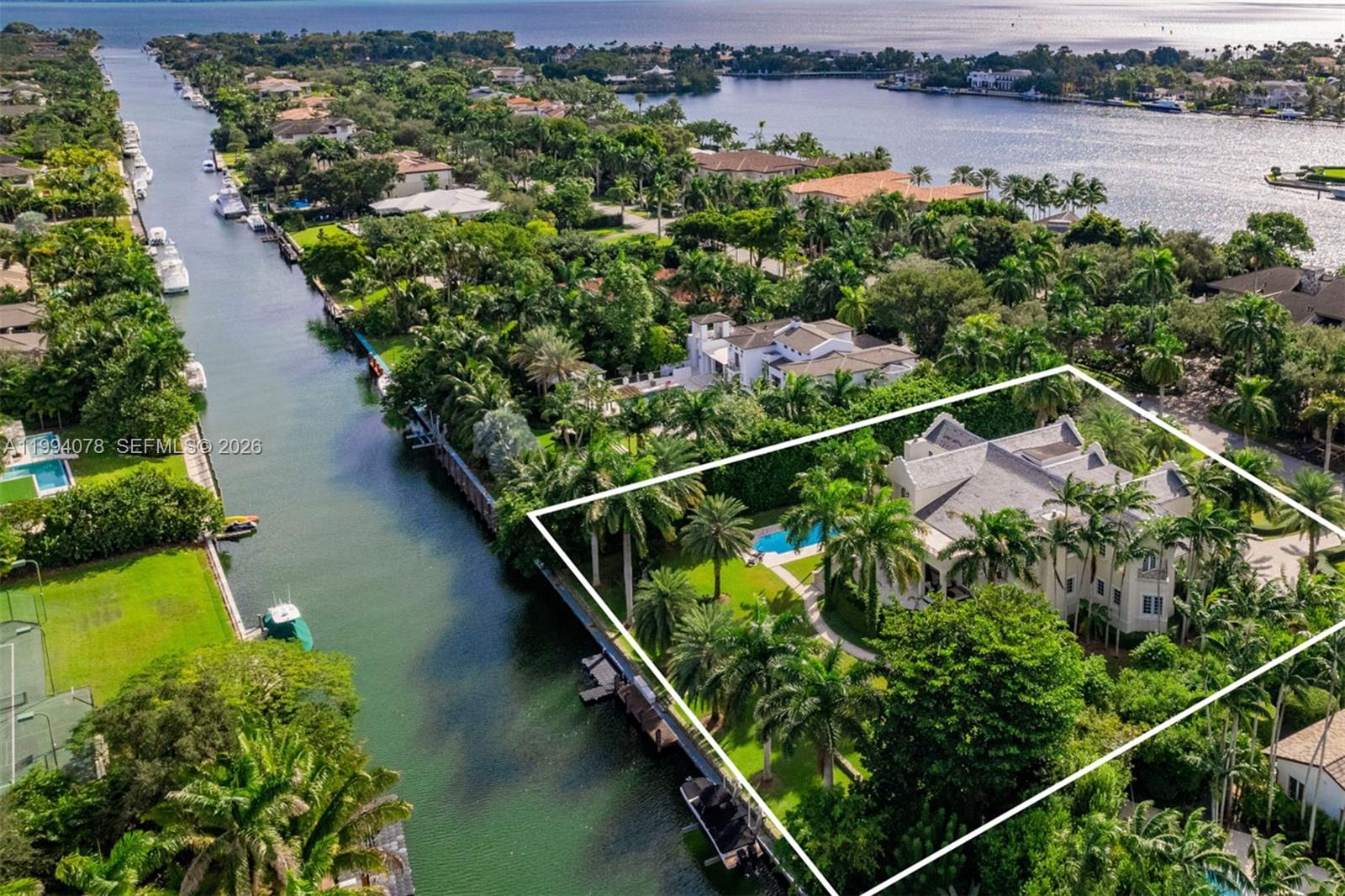 585 Arvida Pkwy Coral Gables, FL 33156