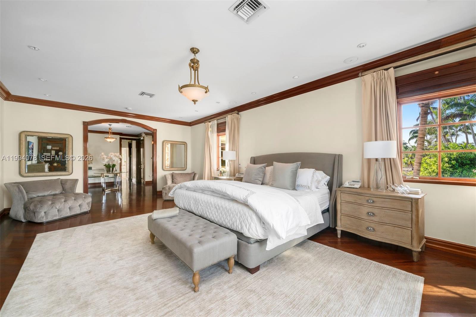 585 Arvida Pkwy Coral Gables, FL 33156