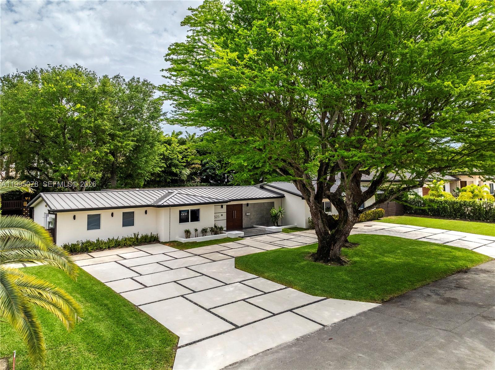 8525 SW 54th Ct Miami, FL 33143