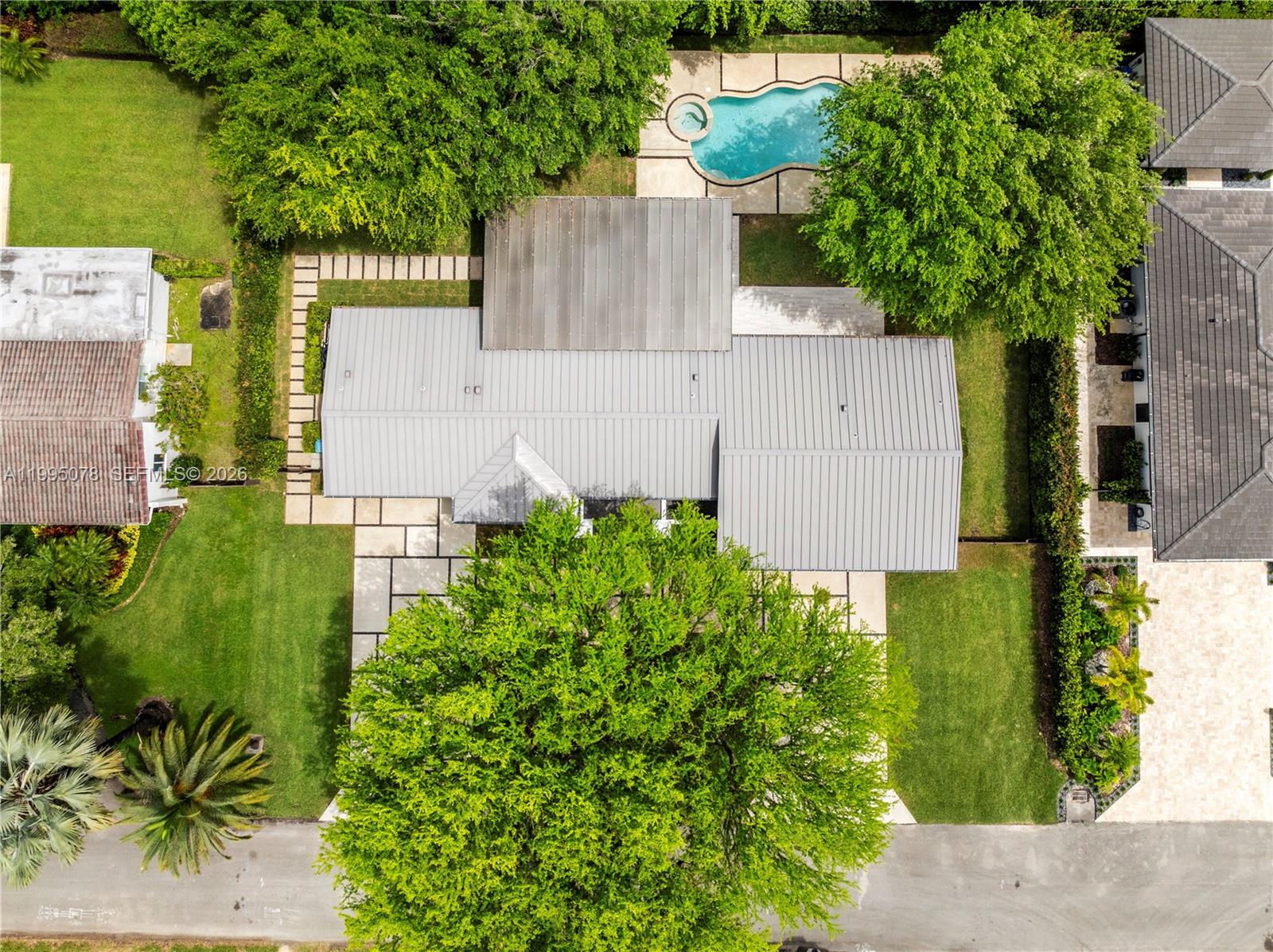 8525 SW 54th Ct Miami, FL 33143