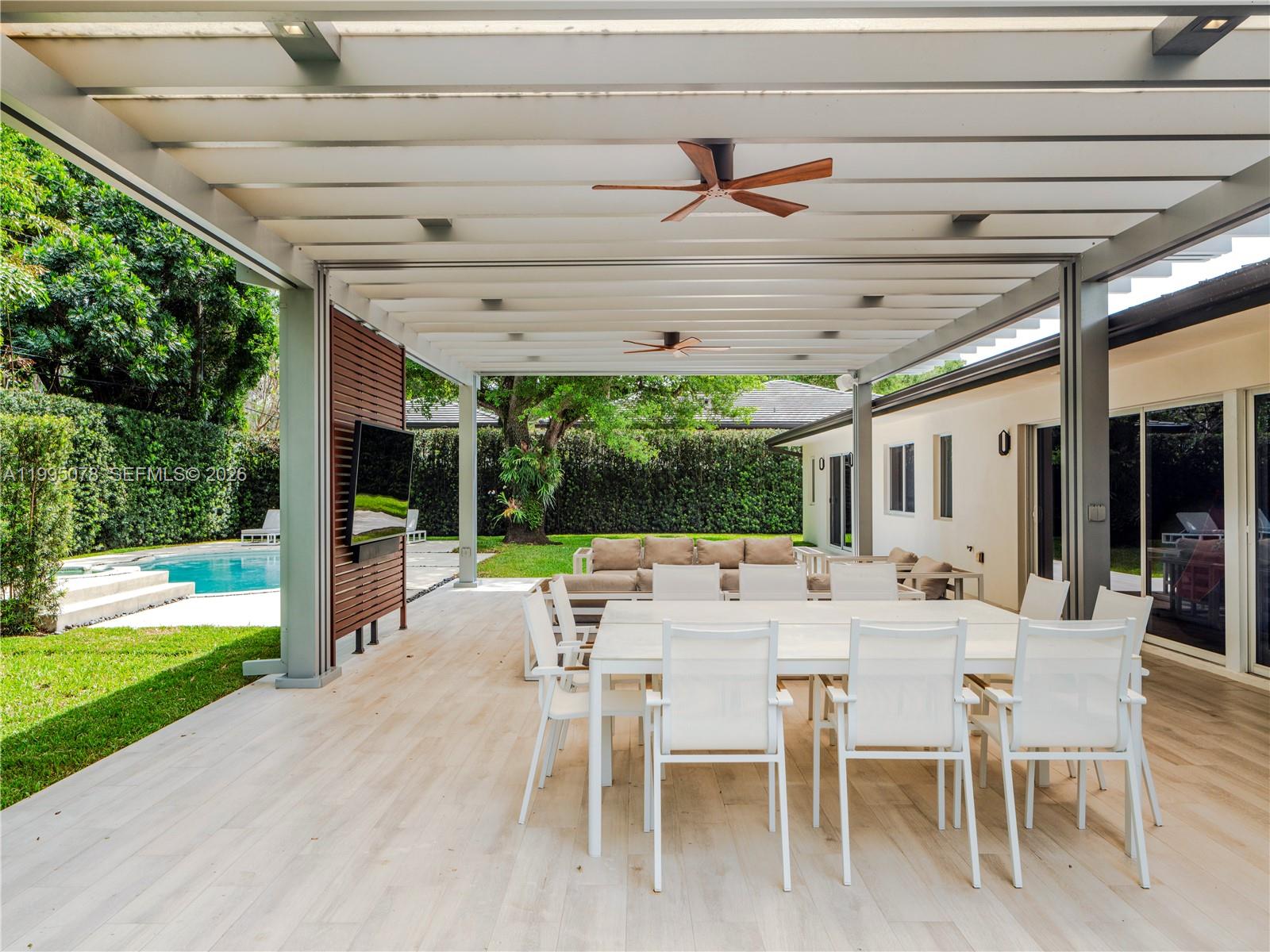 8525 SW 54th Ct Miami, FL 33143