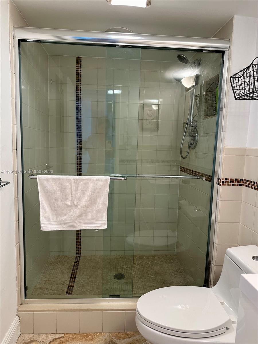 image Arlen House East32