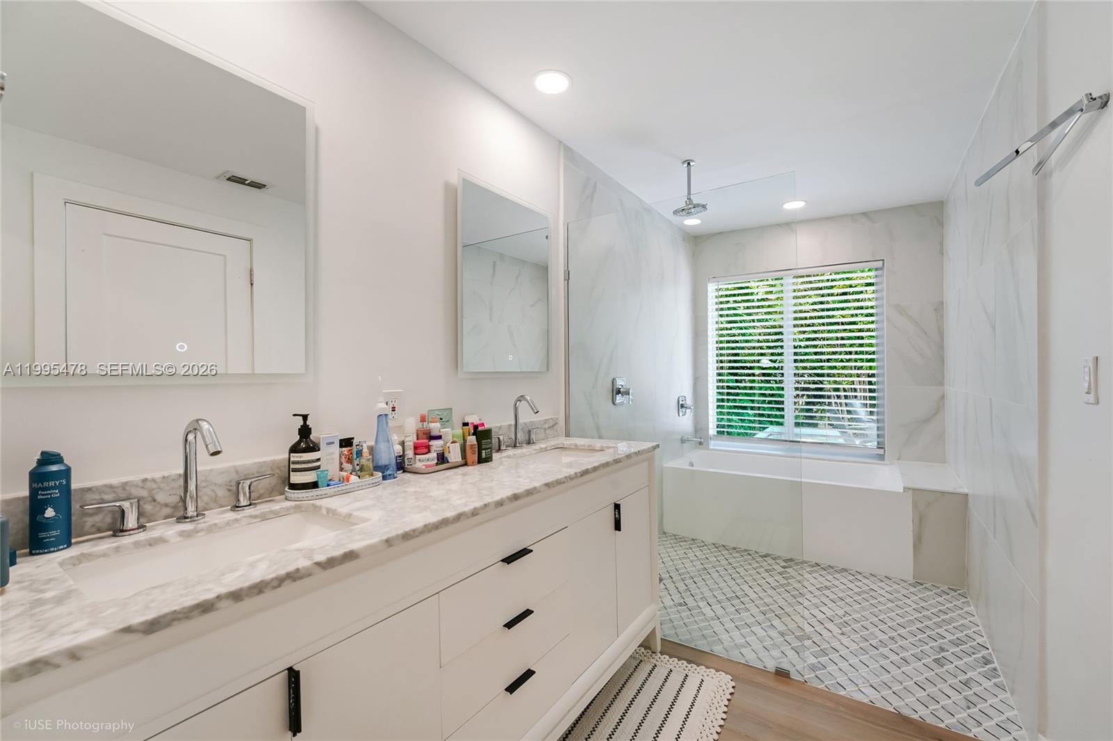 560 Hampton Ln Key Biscayne, FL 33149