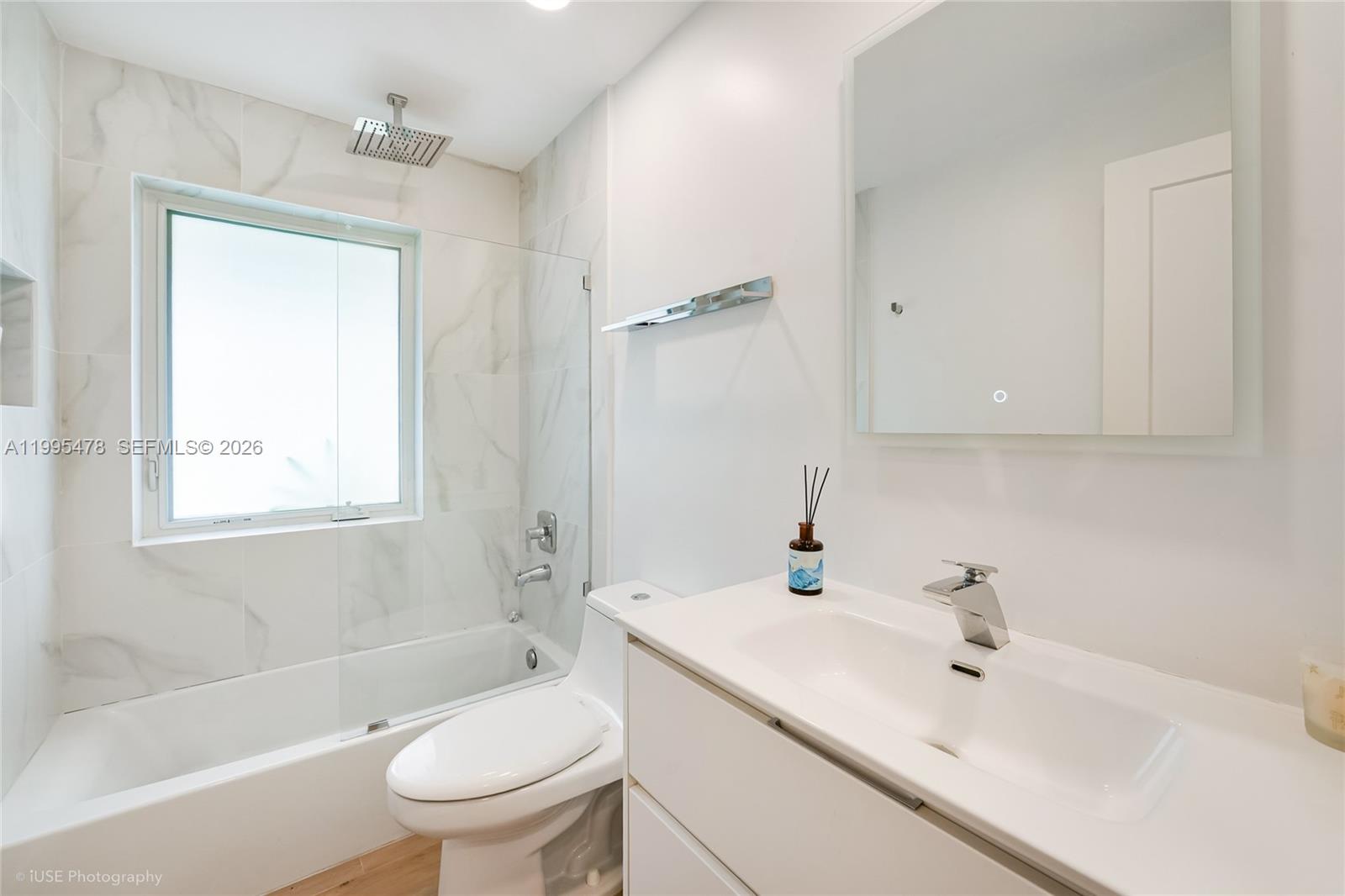 560 Hampton Ln Key Biscayne, FL 33149