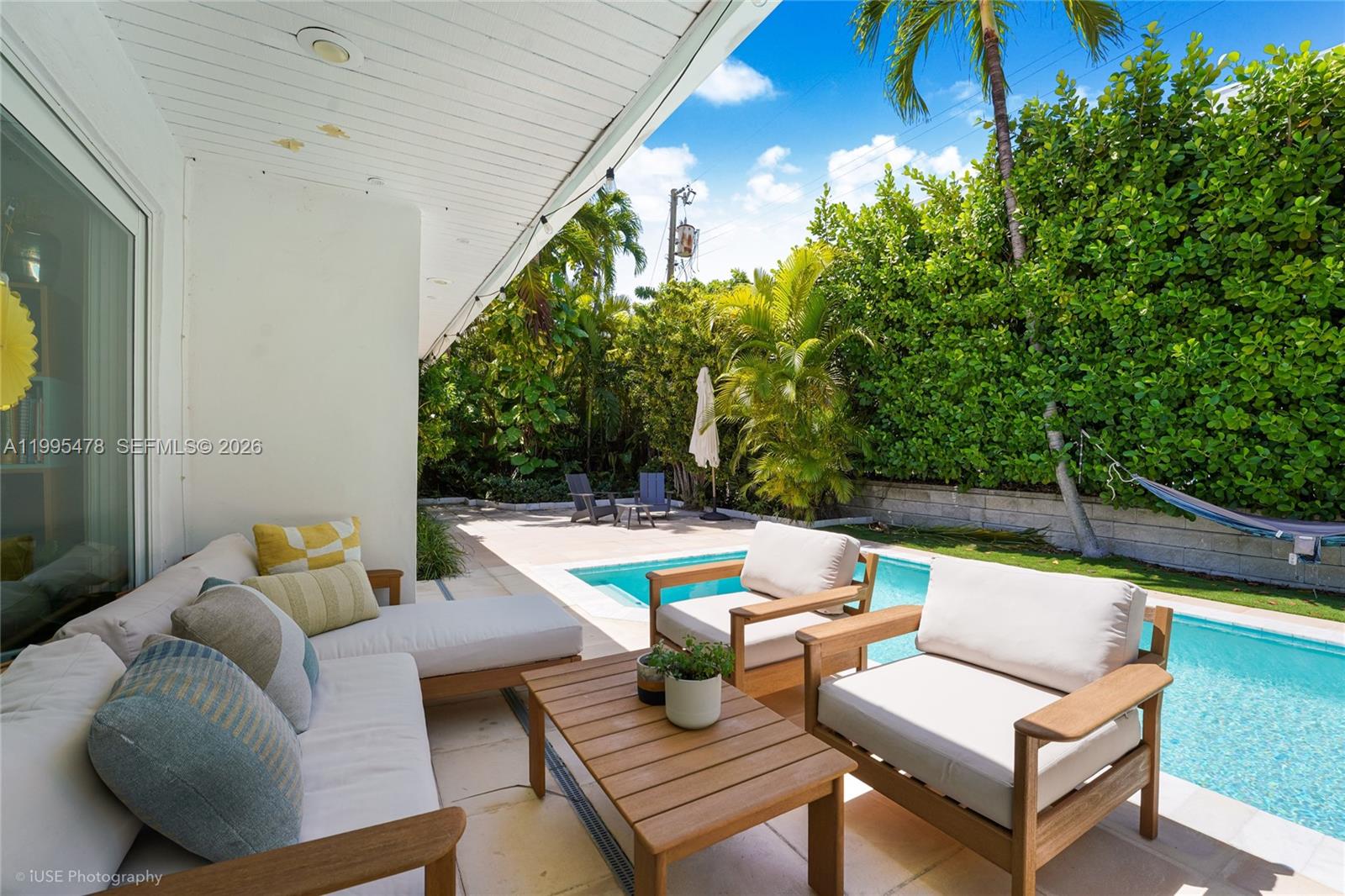 560 Hampton Ln Key Biscayne, FL 33149