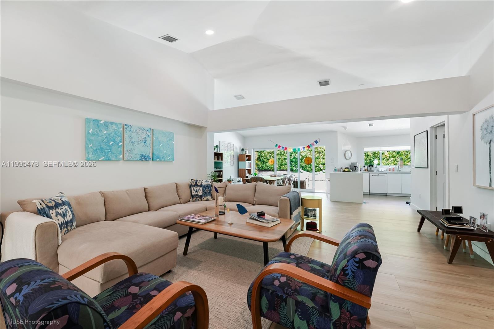 560 Hampton Ln Key Biscayne, FL 33149