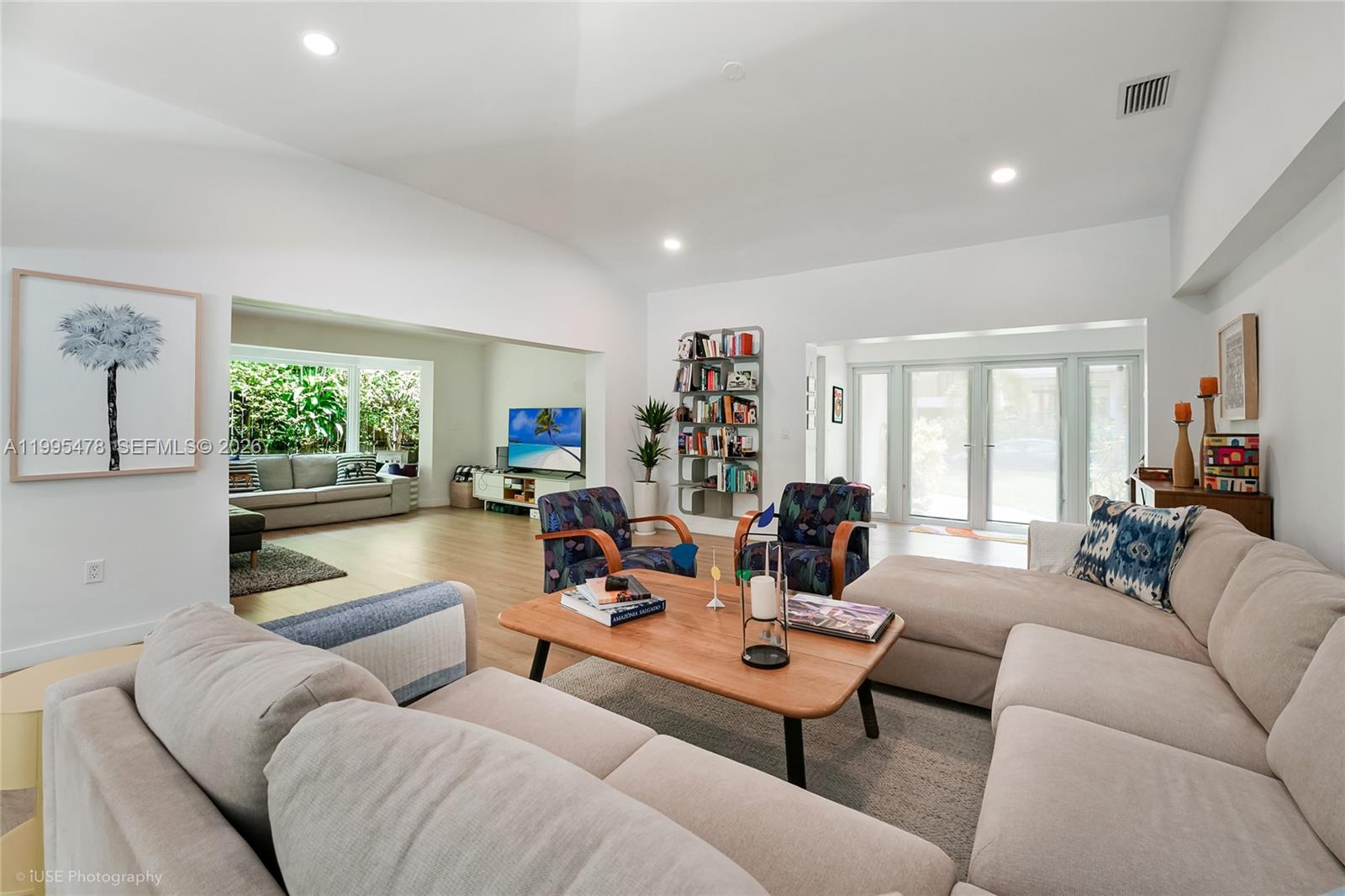 560 Hampton Ln Key Biscayne, FL 33149