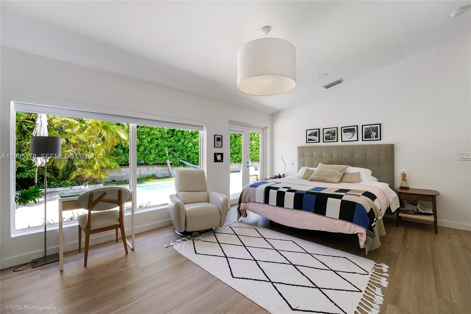 560 Hampton Ln Key Biscayne, FL 33149