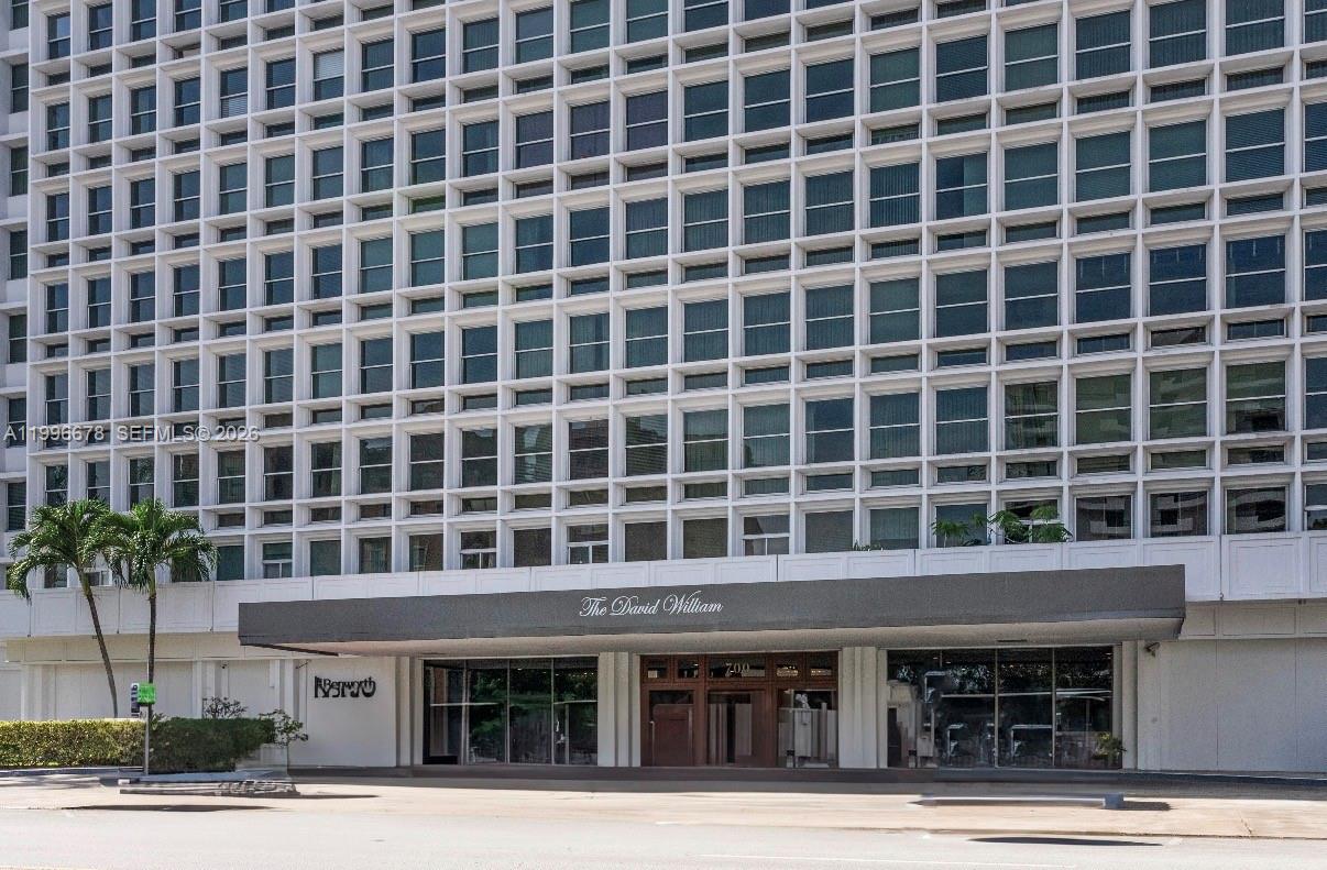 700 Biltmore Way #1004