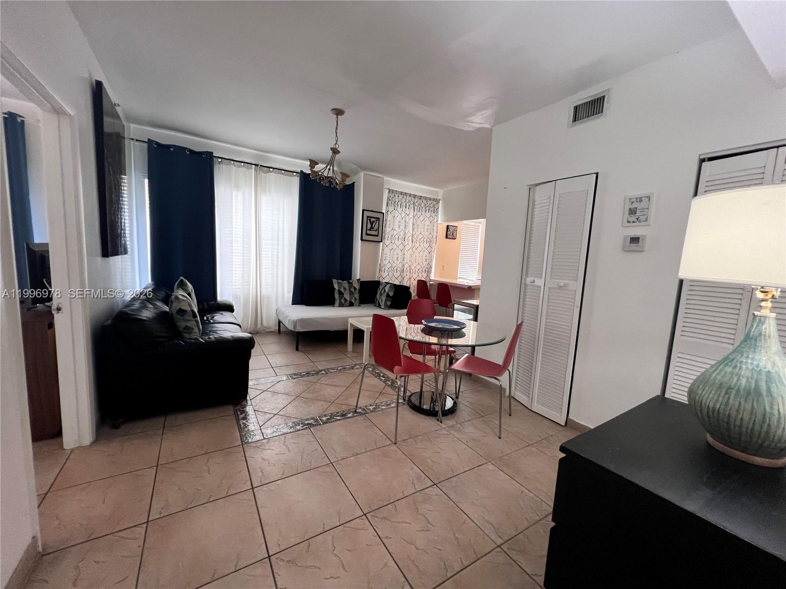 918 Ocean Dr #302 Miami Beach, FL 33139