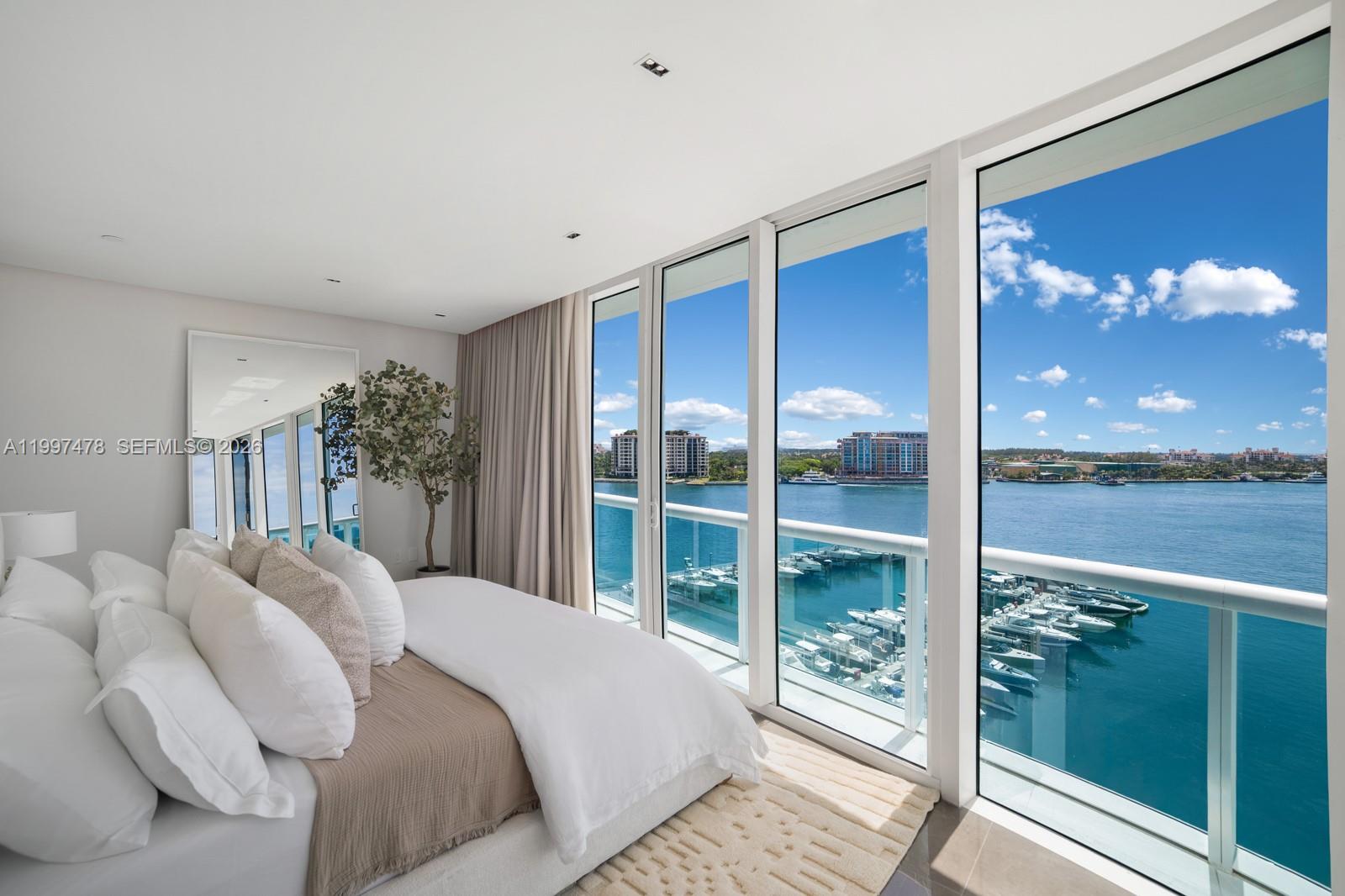 1000 S Pointe Dr #901 Miami Beach, FL 33139