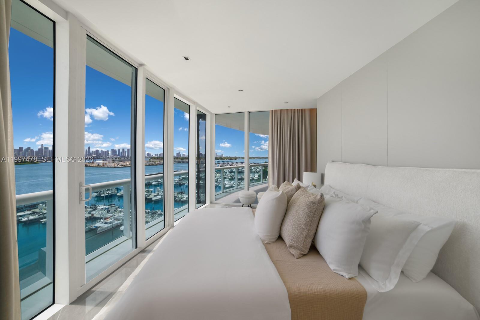 1000 S Pointe Dr #901 Miami Beach, FL 33139