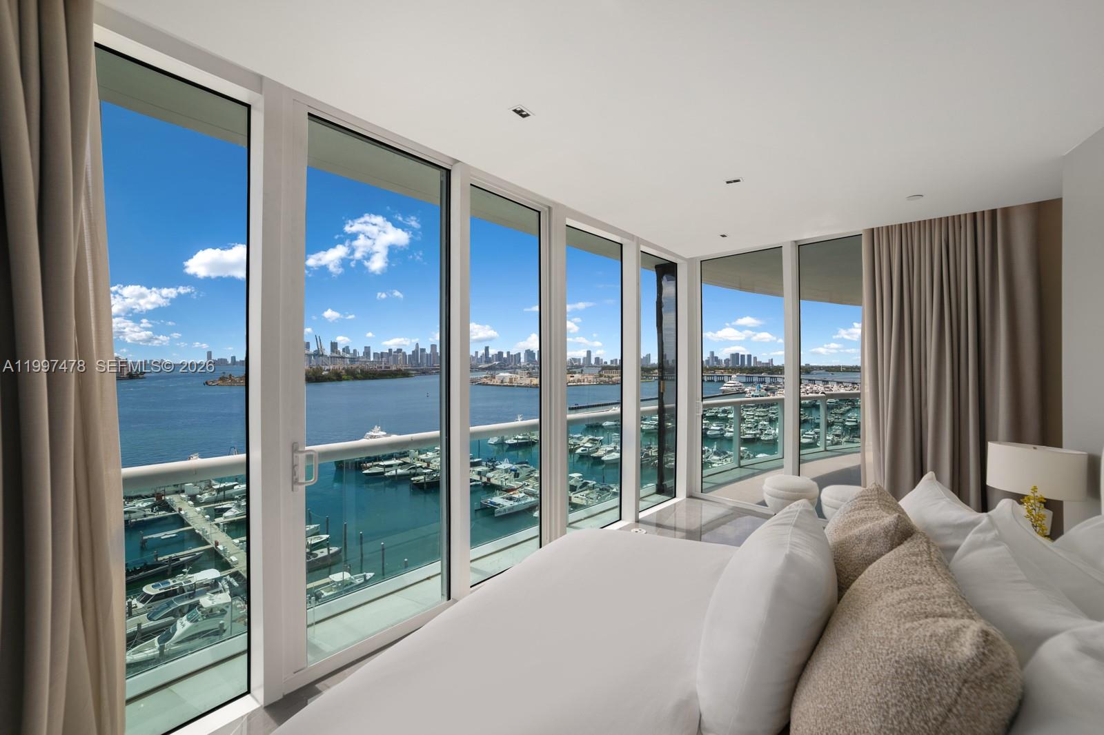 1000 S Pointe Dr #901 Miami Beach, FL 33139