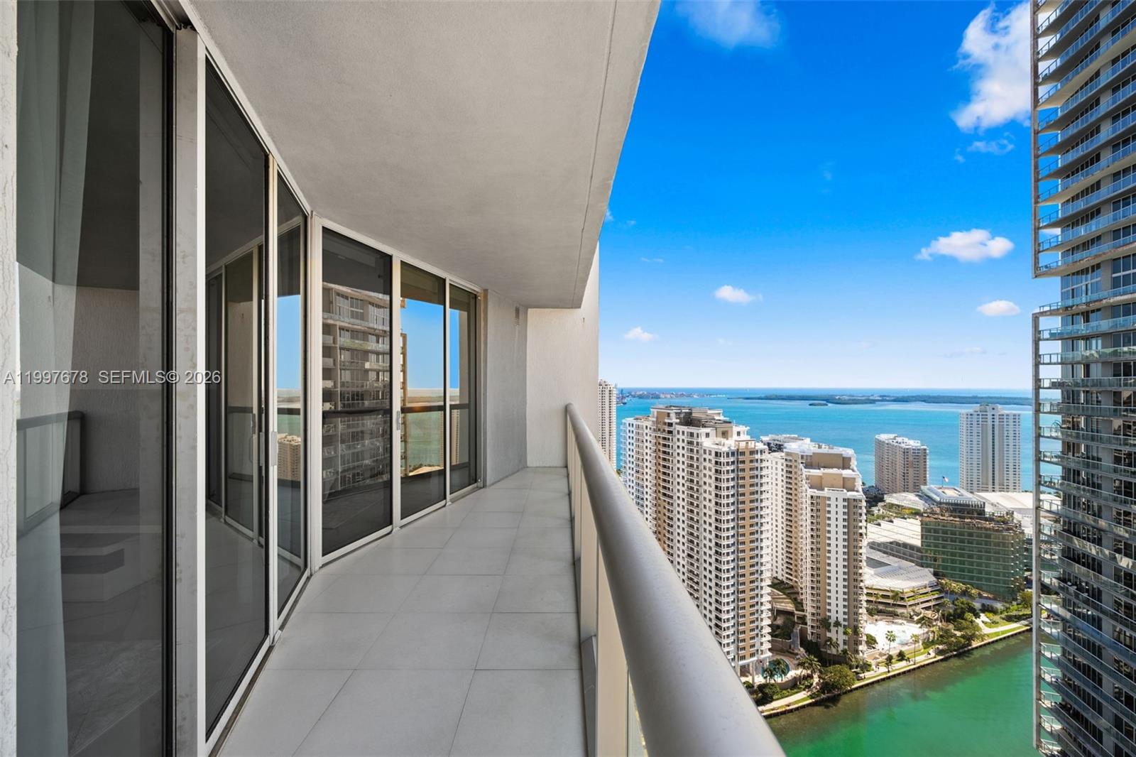 475 Brickell Ave #3711