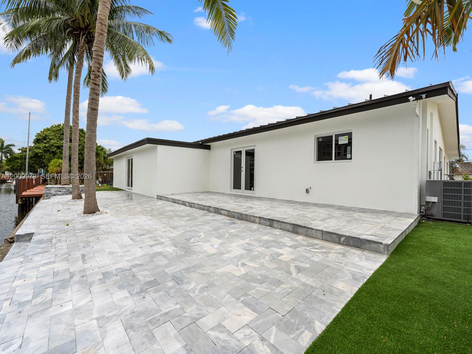 1007 Citrus Isle Fort Lauderdale, FL 33315