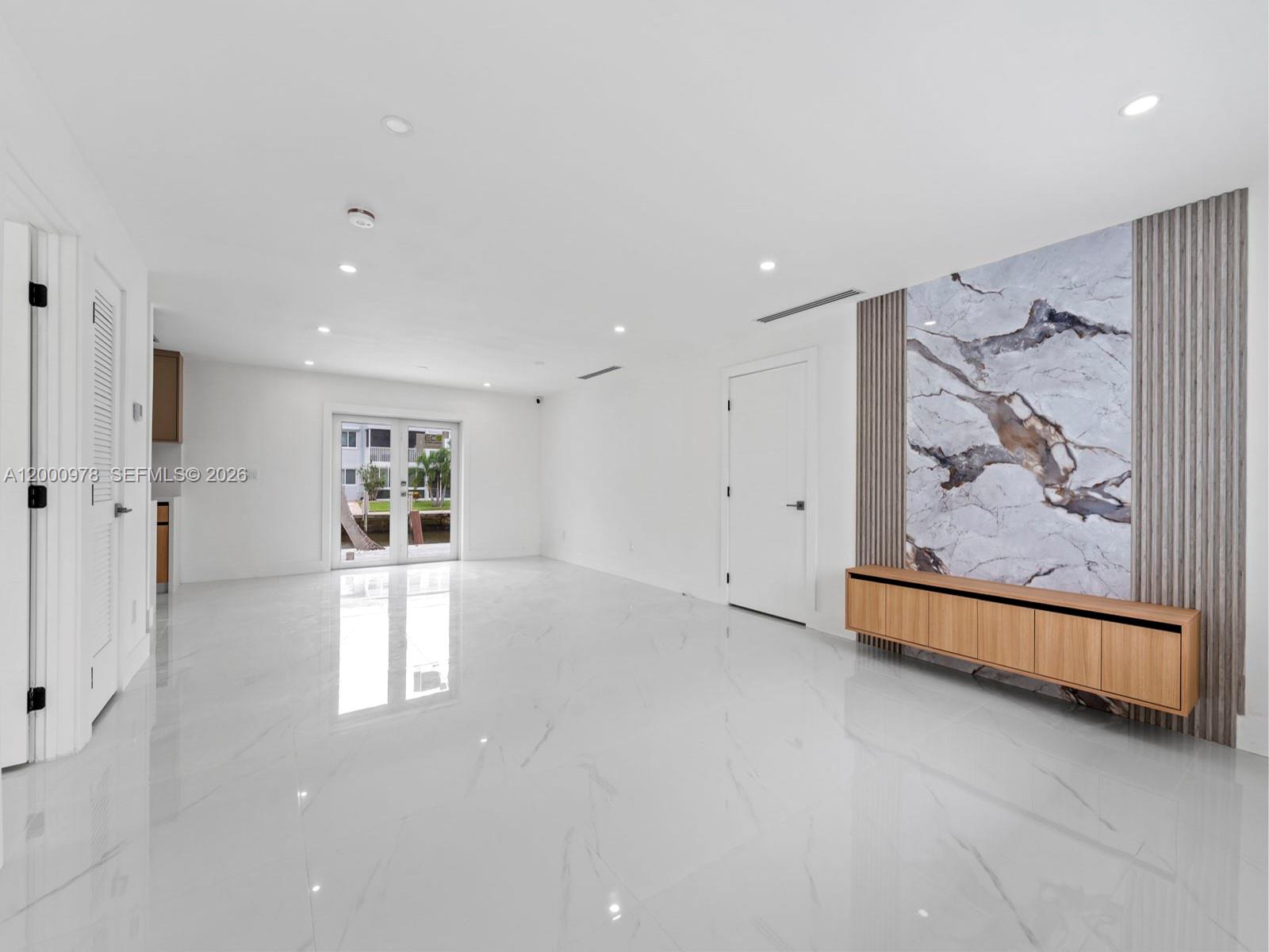 1007 Citrus Isle Fort Lauderdale, FL 33315