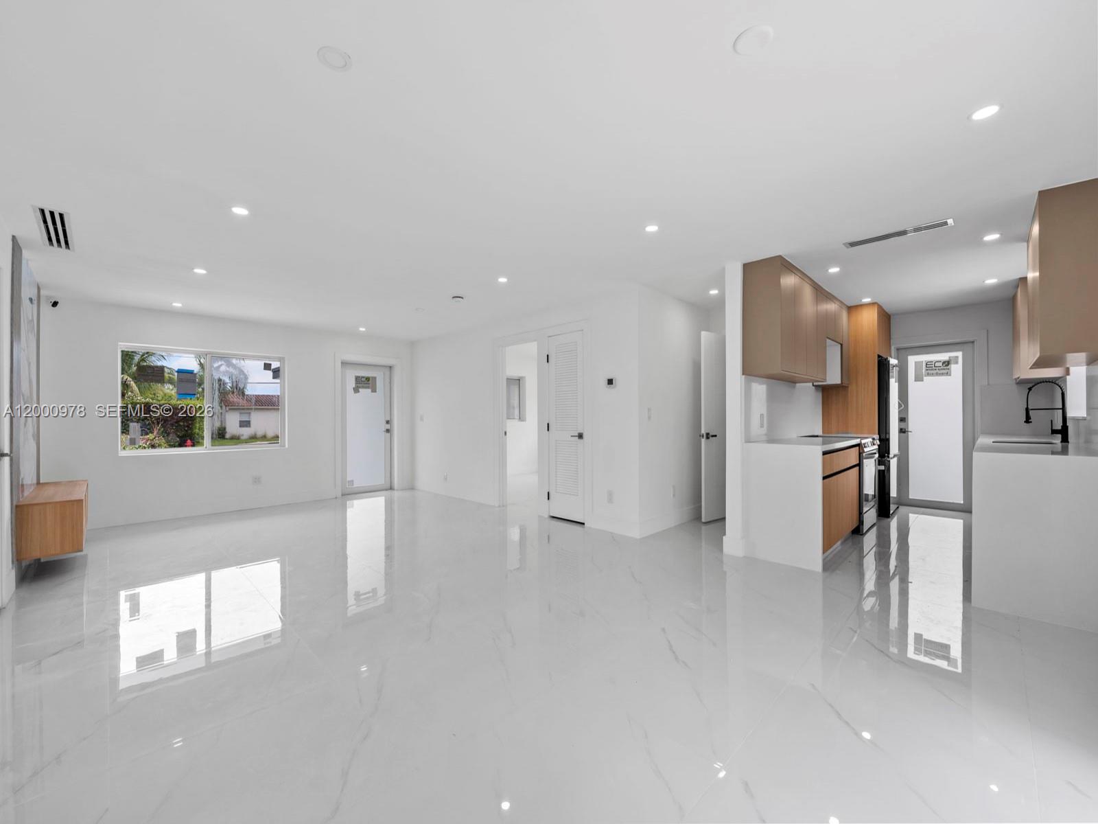 1007 Citrus Isle Fort Lauderdale, FL 33315