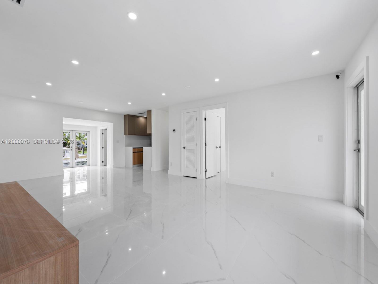 1007 Citrus Isle Fort Lauderdale, FL 33315