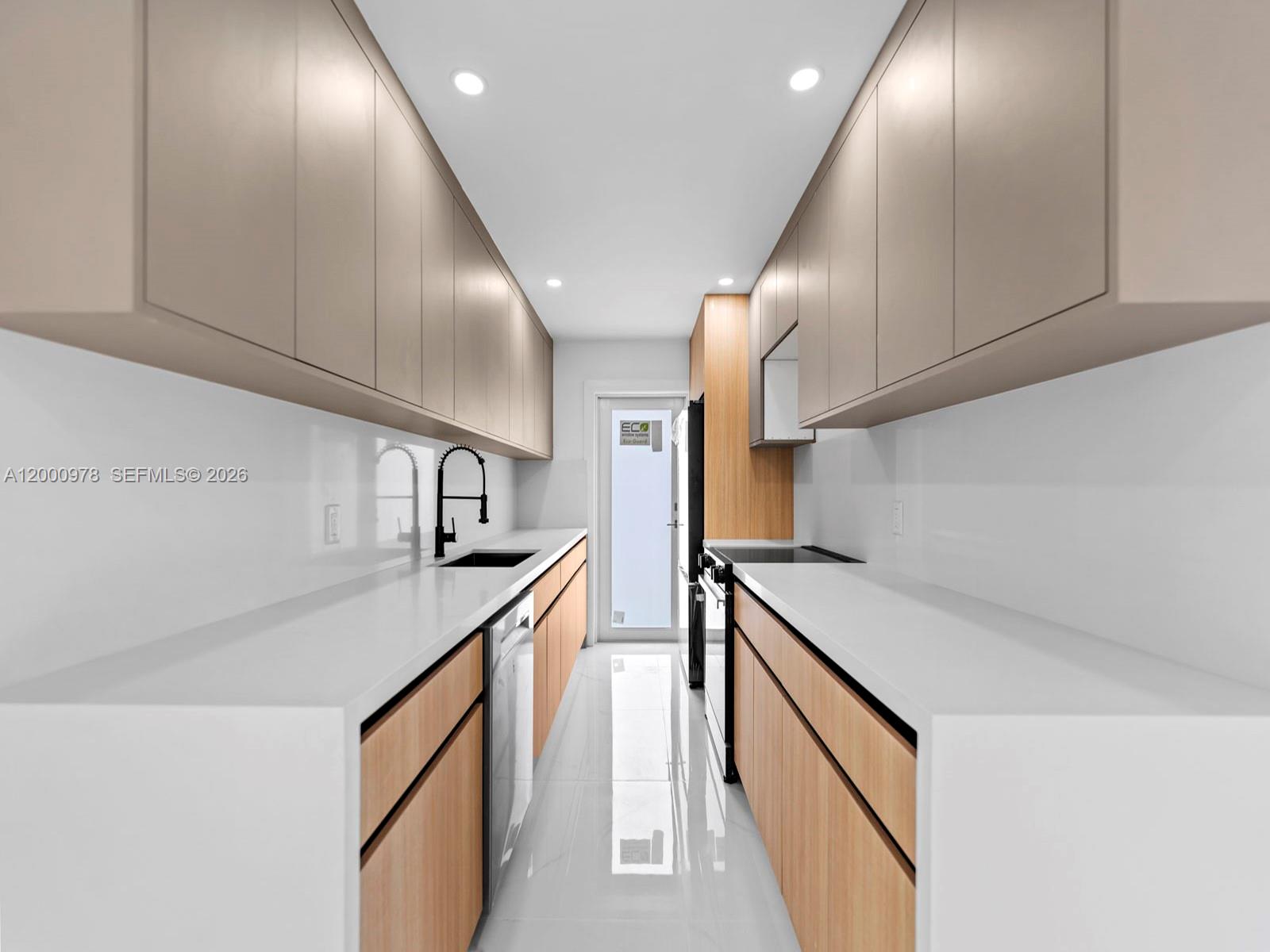 1007 Citrus Isle Fort Lauderdale, FL 33315