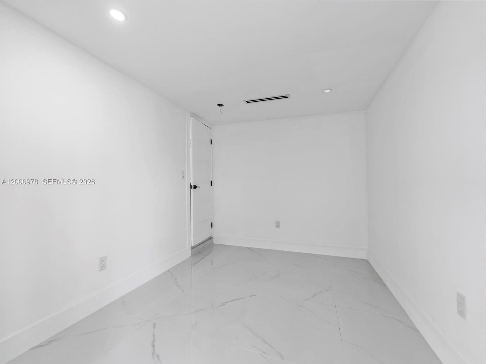 1007 Citrus Isle Fort Lauderdale, FL 33315