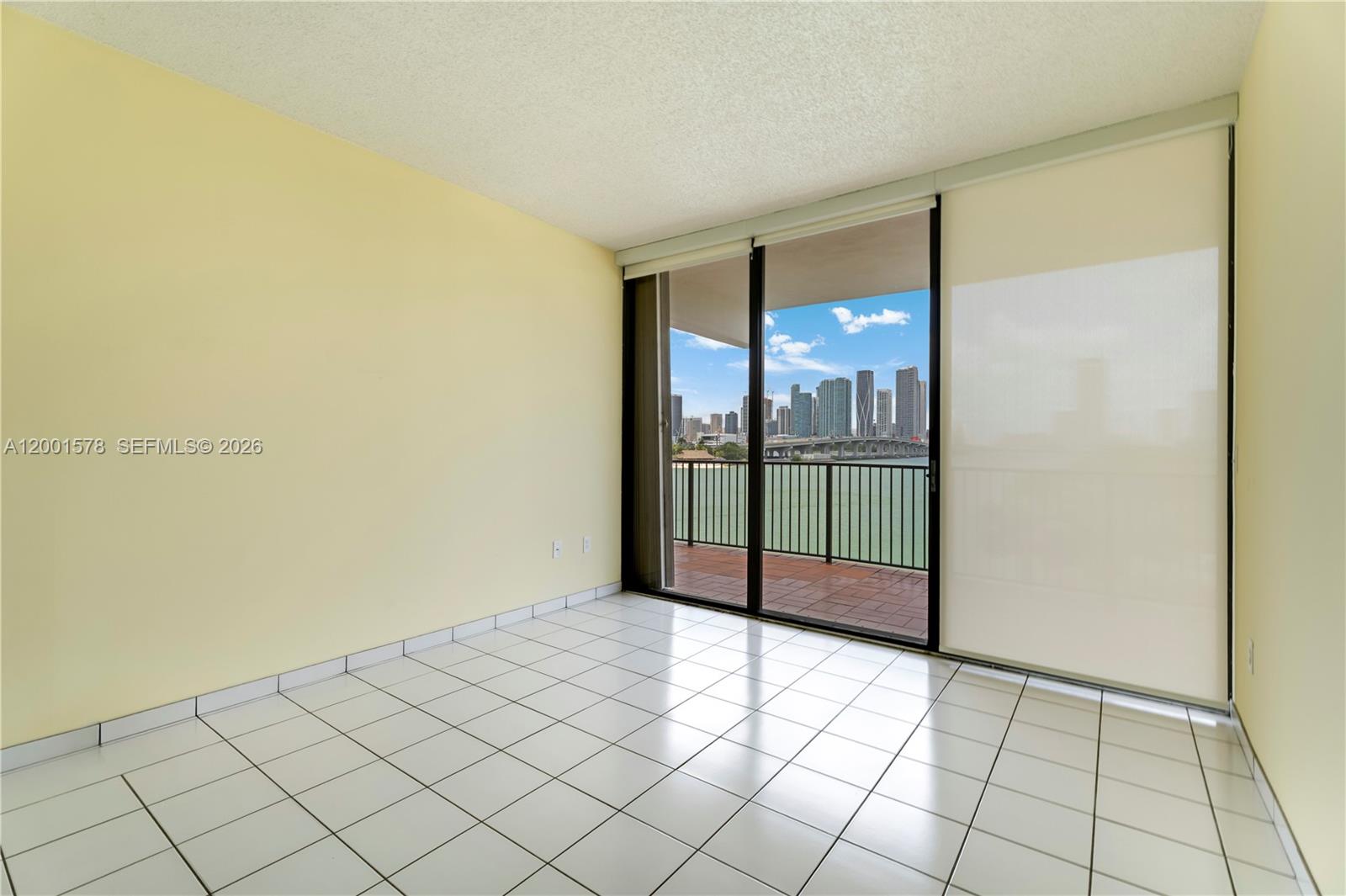 1000 Venetian Way #408 Miami, FL 33139
