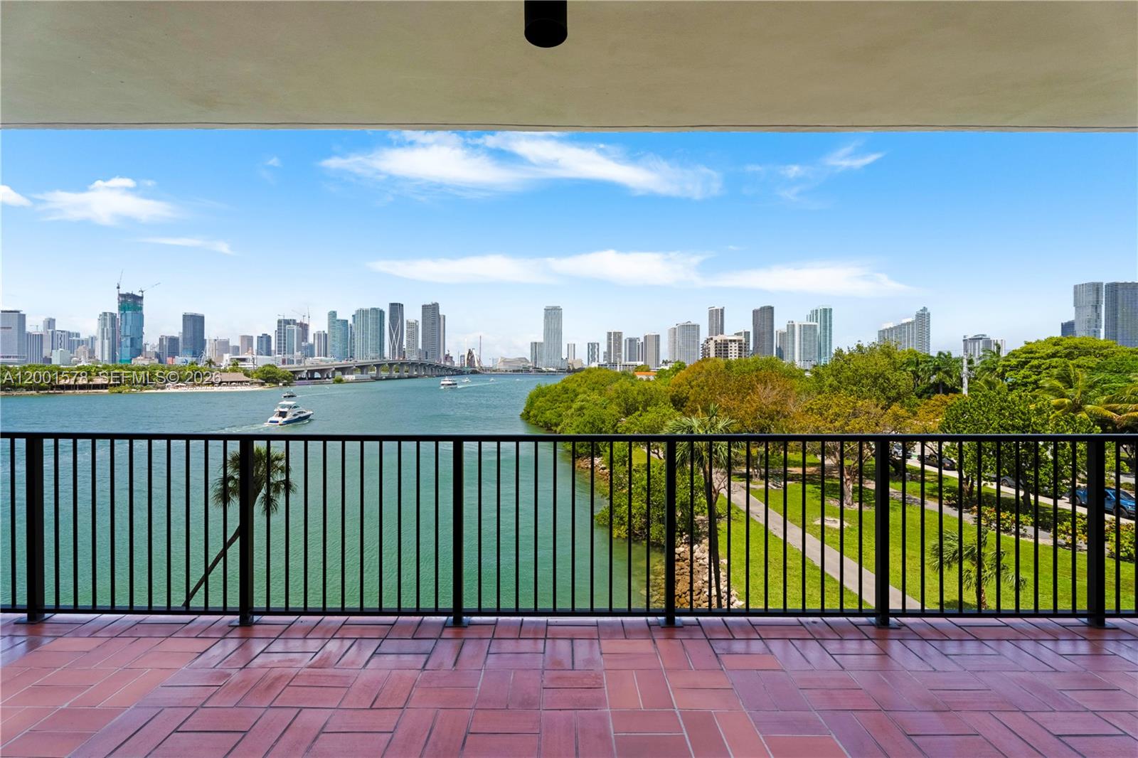 1000 Venetian Way #408 Miami, FL 33139