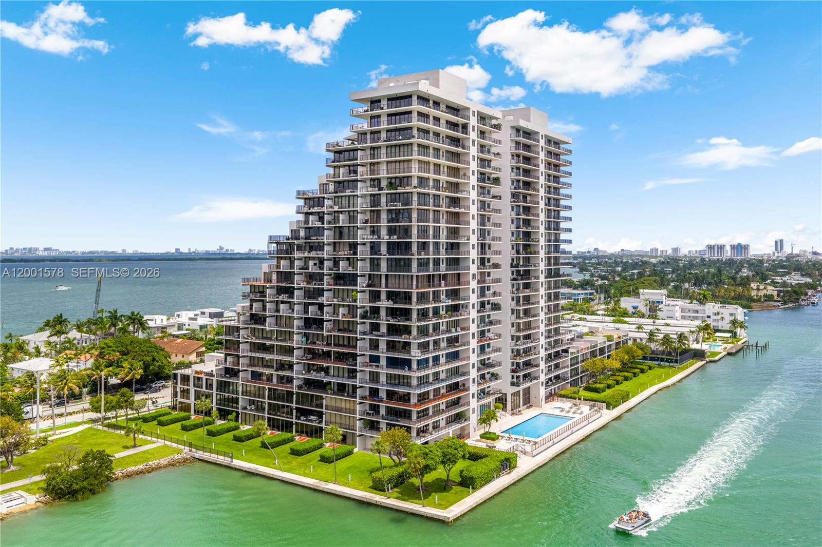 1000 Venetian Way #408 Miami, FL 33139