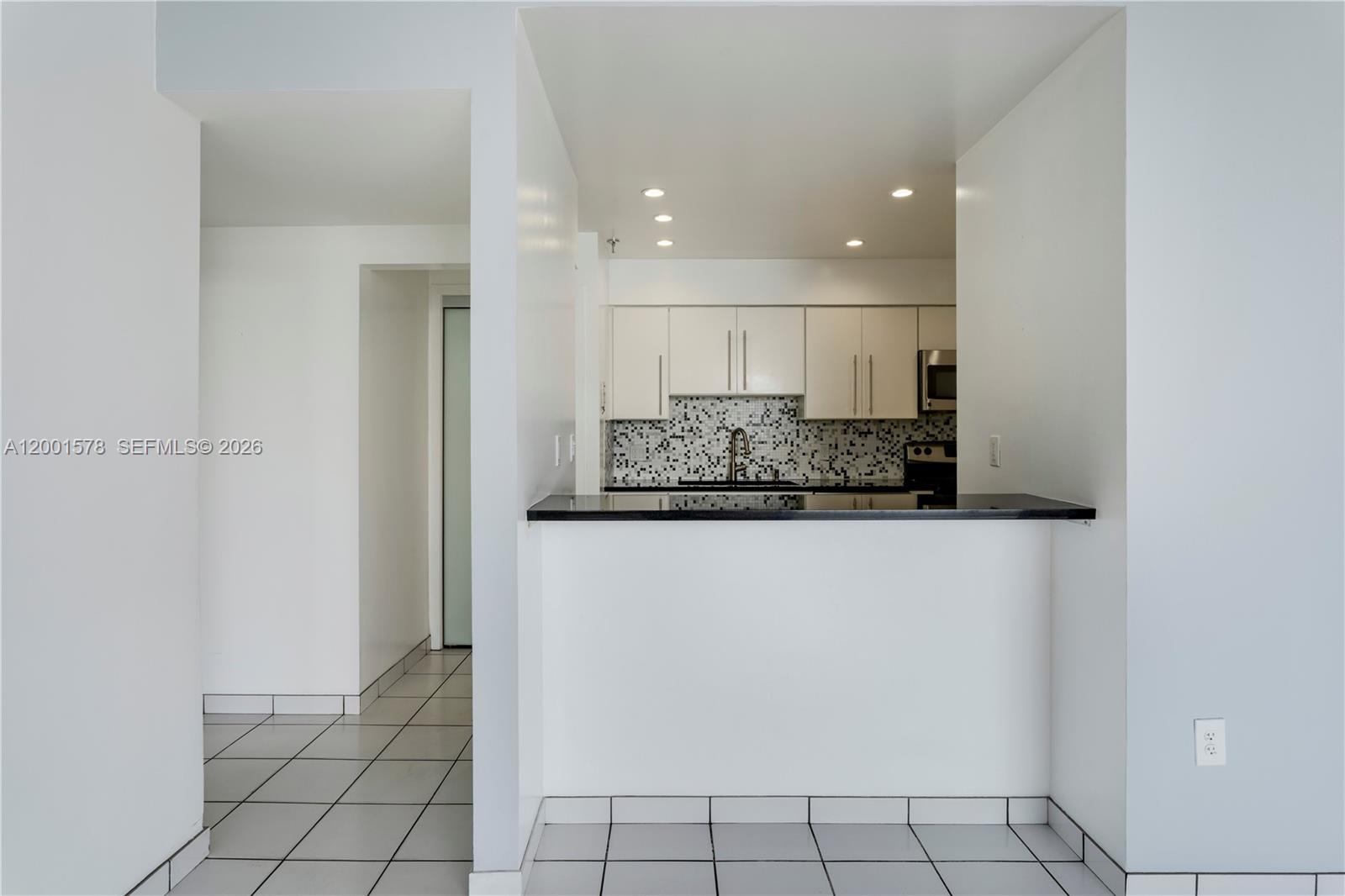 1000 Venetian Way #408 Miami, FL 33139