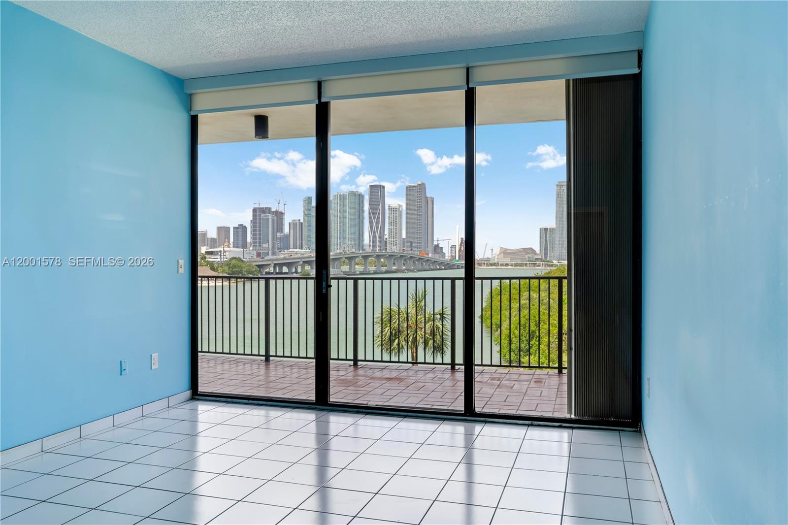 1000 Venetian Way #408 Miami, FL 33139