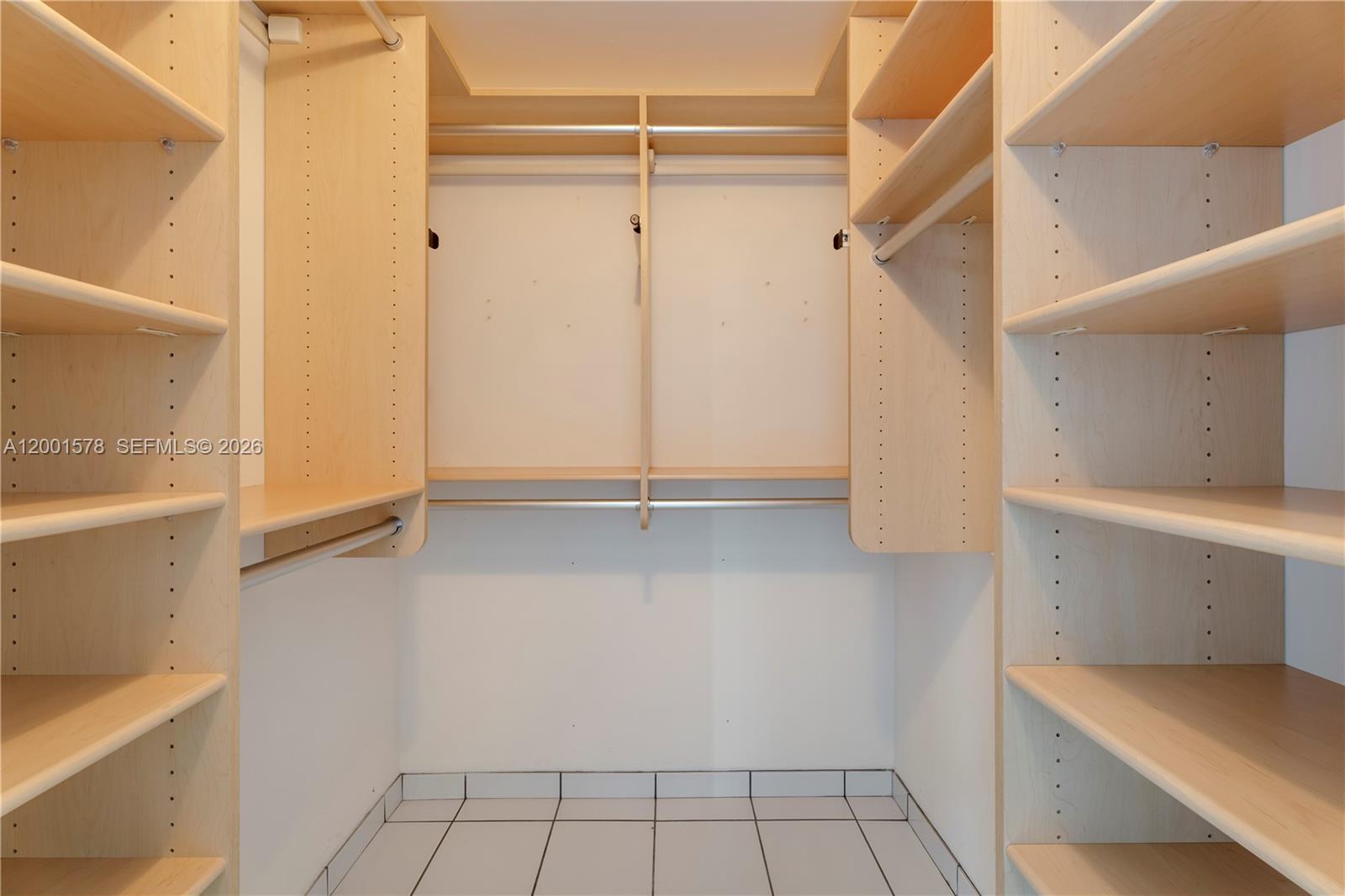 1000 Venetian Way #408 Miami, FL 33139