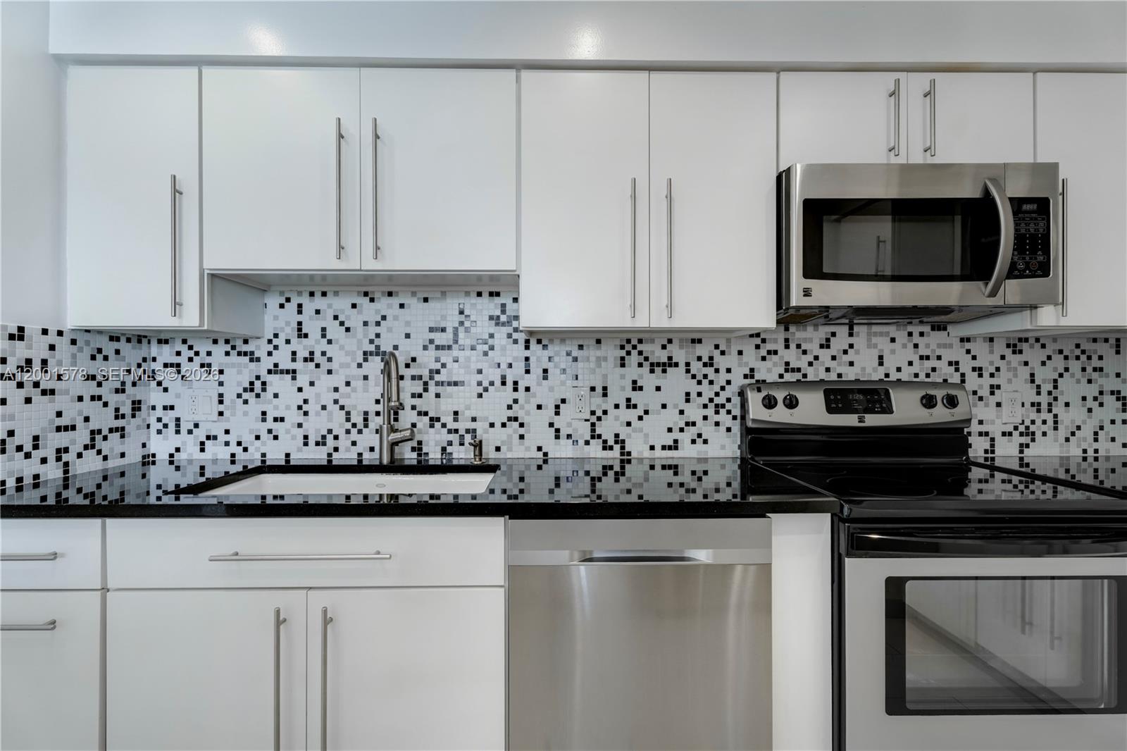 1000 Venetian Way #408 Miami, FL 33139