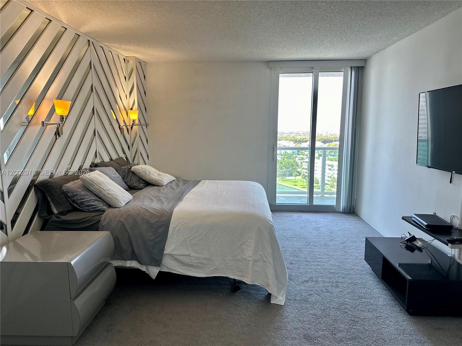 image Arlen House East20