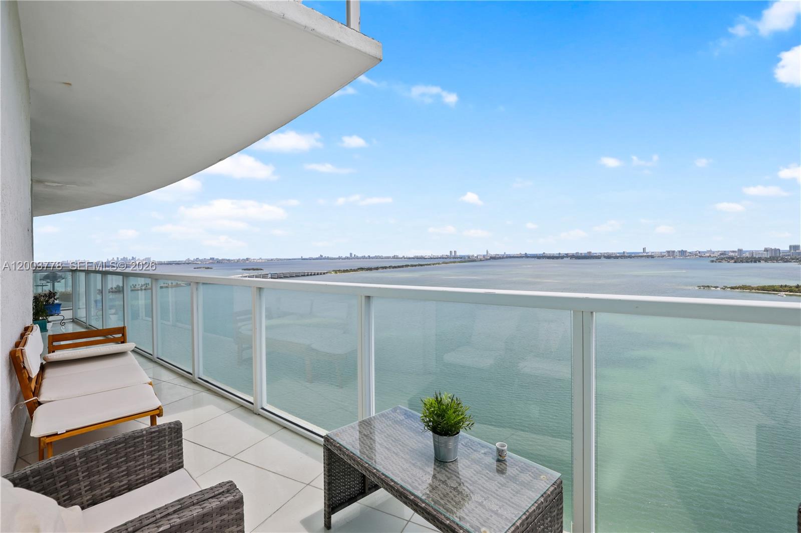 image Onyx on the Bay19